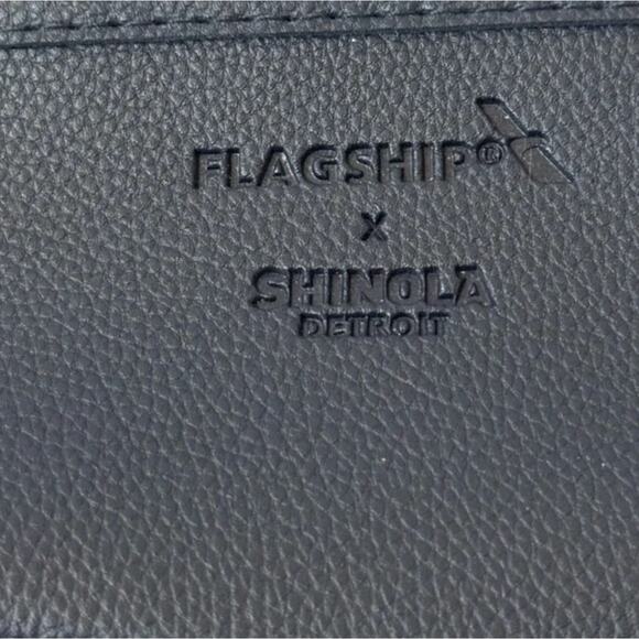 Shinola x Flagship Navy Blue Leather Cosmetic Bag - Picture 3 of 5